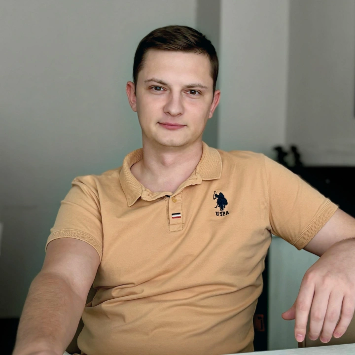 Алексей – менеджер проектов ART6 в Череповце